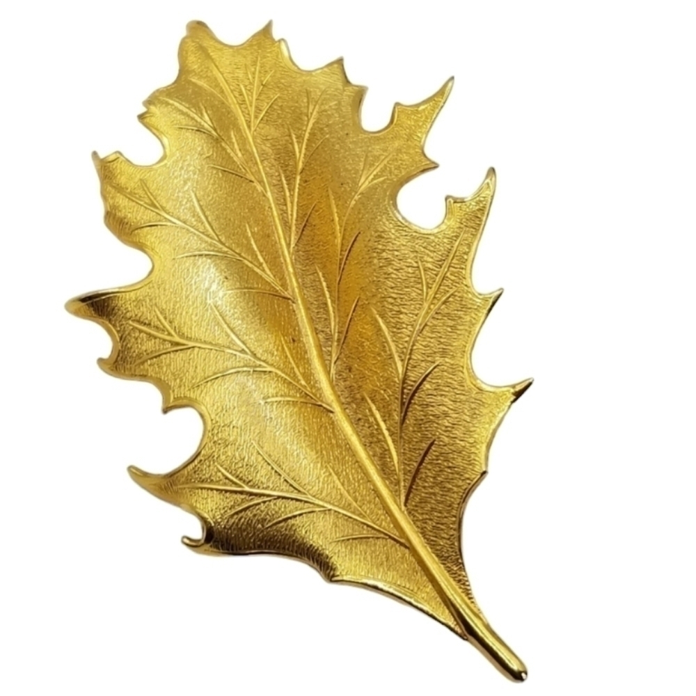 Vintage Giovanni Leaf Gold Tone Bar Pin Brooch Realistic Autumn Signed Nature 3"